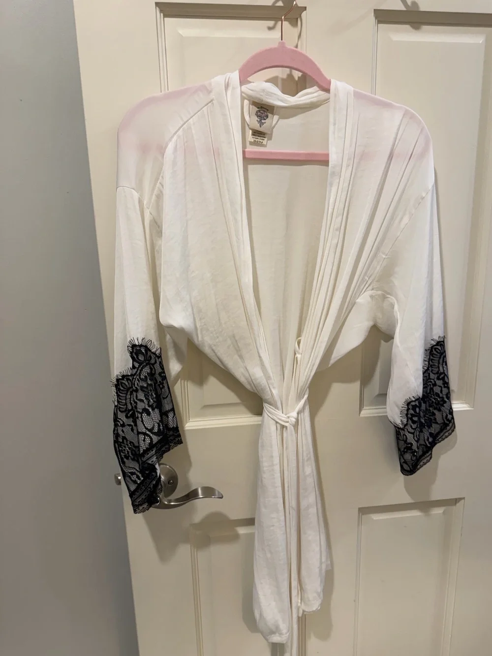 In Bloom White Kimono Robe with Black Lace Sleeves
